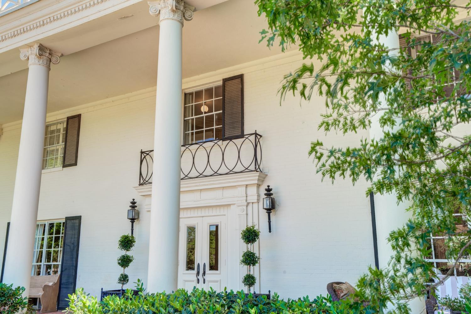 4909 19th Street Lubbock, TX 79407 - Photo 5 of 50 a view of a house with a plants