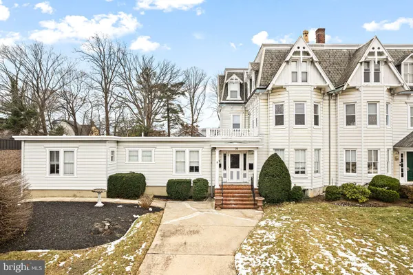 $3,700 | 30 West Main Street, Unit A, Moorestown, NJ 08057