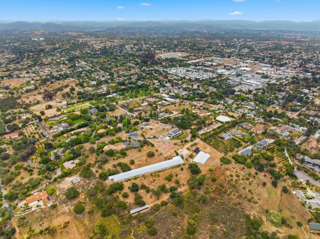 803 Road Fallbrook Ca Fallbrook, CA 92028 - Photo 25 of 36