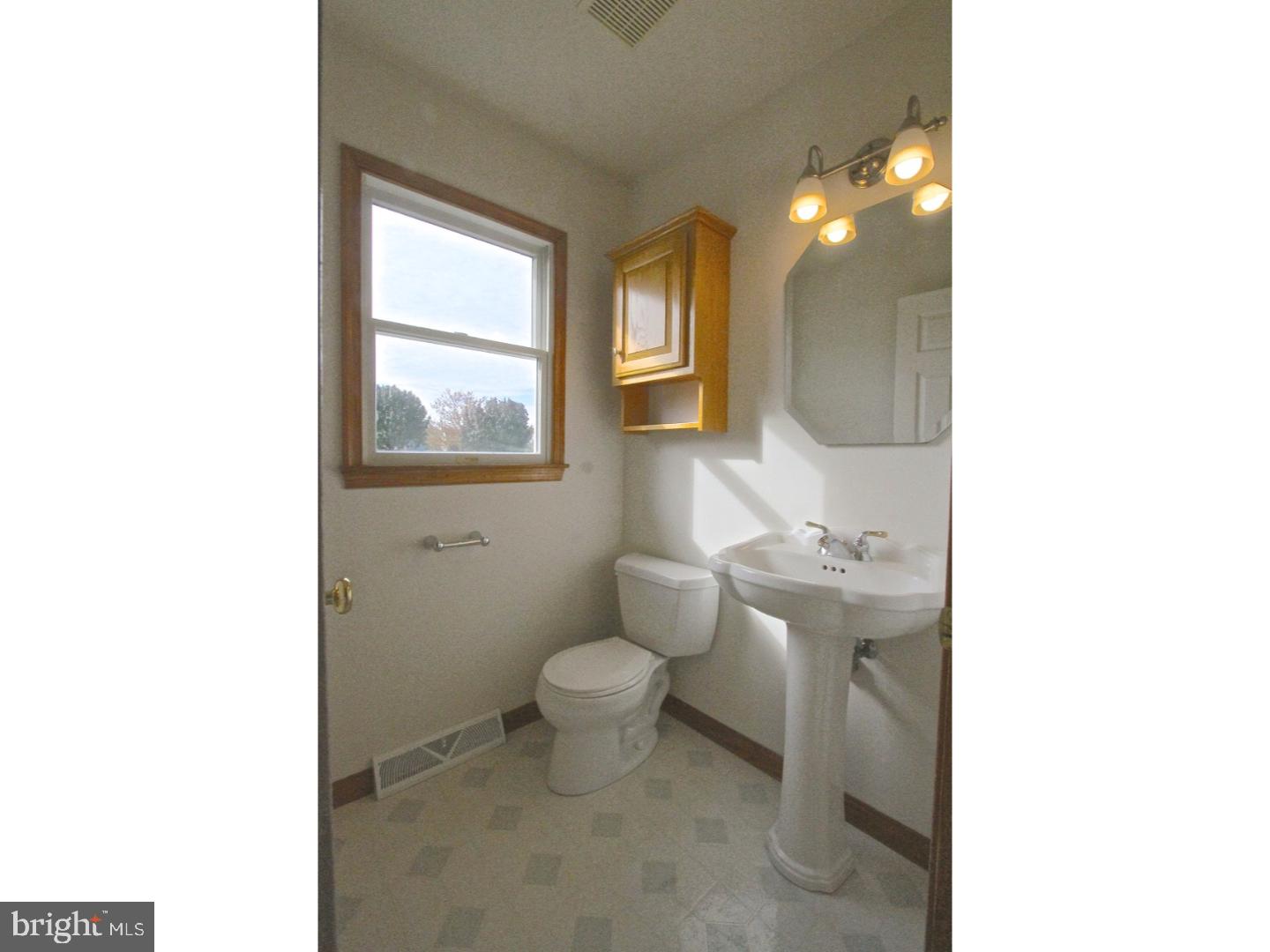 256 Hunters Ridge Way Magnolia, DE 19962 - Photo 9 of 25 Half Bath