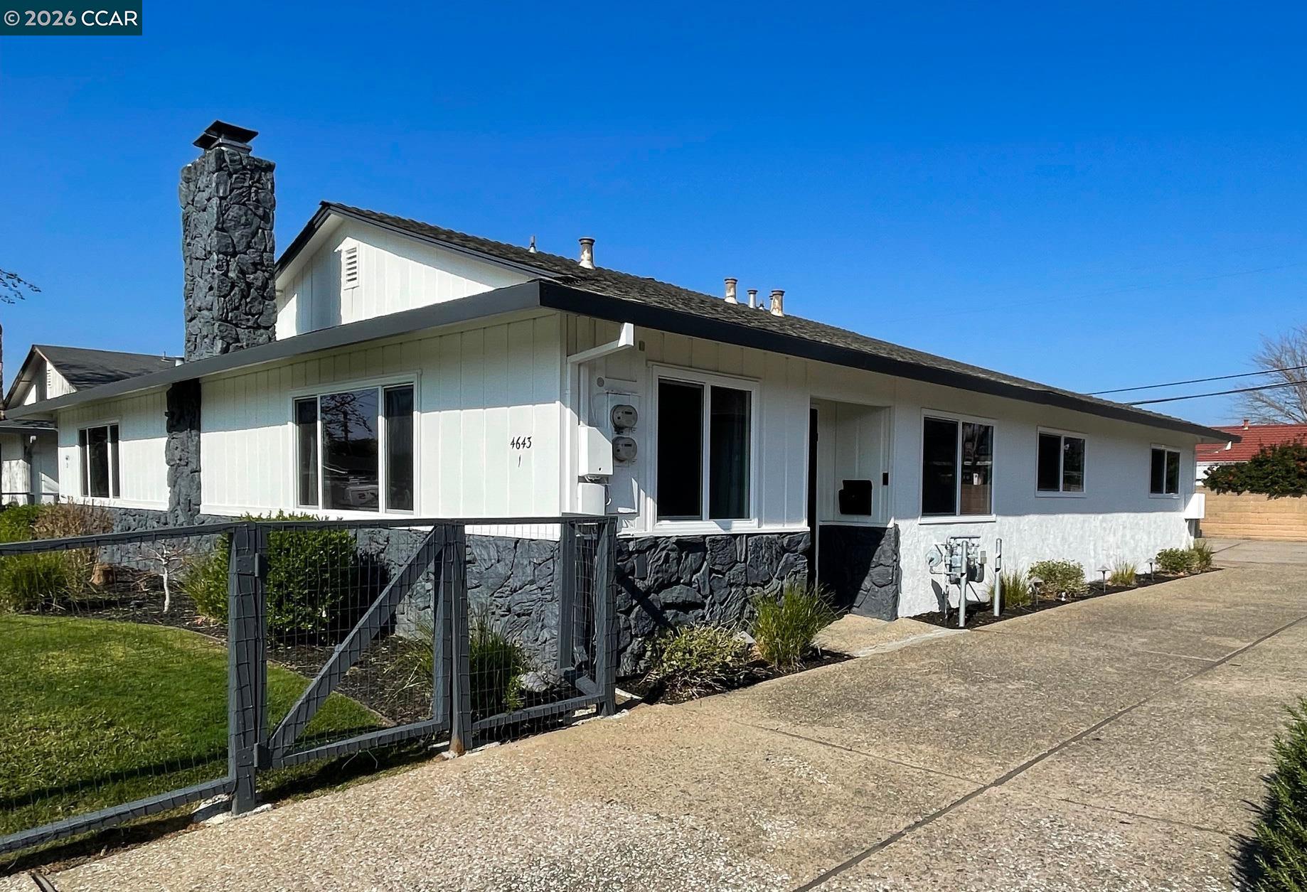 4643 West Rishell Court, Unit 1 Concord, CA 94521 - Photo 3 of 15