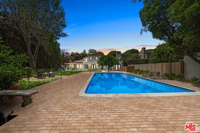 $30,000 | 712 North Rodeo Drive, Beverly Hills, CA 90210