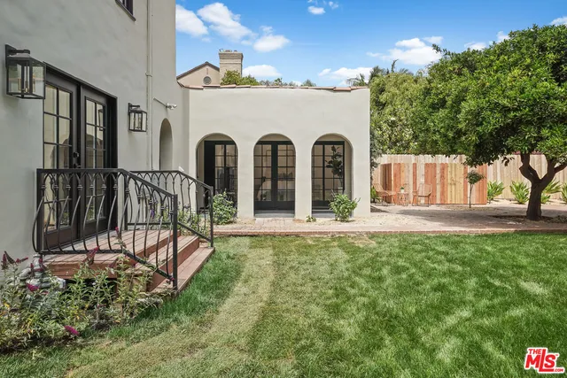 $30,000 | 712 North Rodeo Drive, Beverly Hills, CA 90210