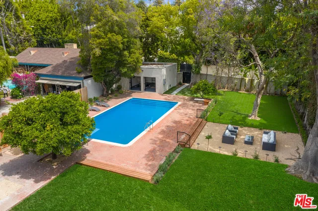 $30,000 | 712 North Rodeo Drive, Beverly Hills, CA 90210