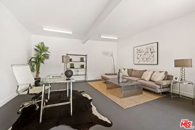 $30,000 | 712 North Rodeo Drive, Beverly Hills, CA 90210