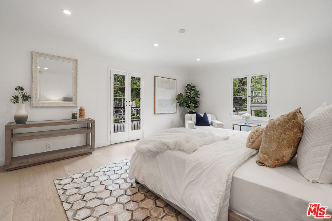 712 North Rodeo Drive Beverly Hills, CA 90210 - Photo 22 of 35