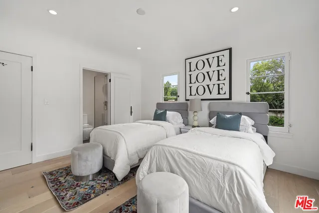 $30,000 | 712 North Rodeo Drive, Beverly Hills, CA 90210