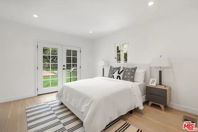 $30,000 | 712 North Rodeo Drive, Beverly Hills, CA 90210