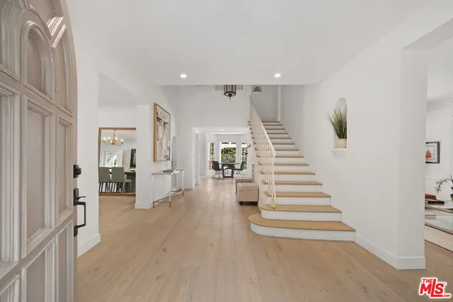 $30,000 | 712 North Rodeo Drive, Beverly Hills, CA 90210