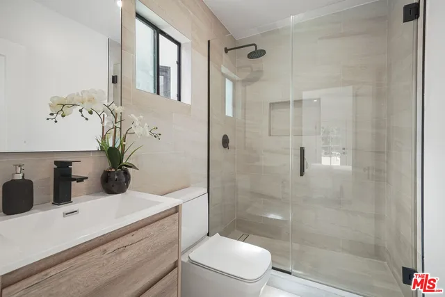 $30,000 | 712 North Rodeo Drive, Beverly Hills, CA 90210