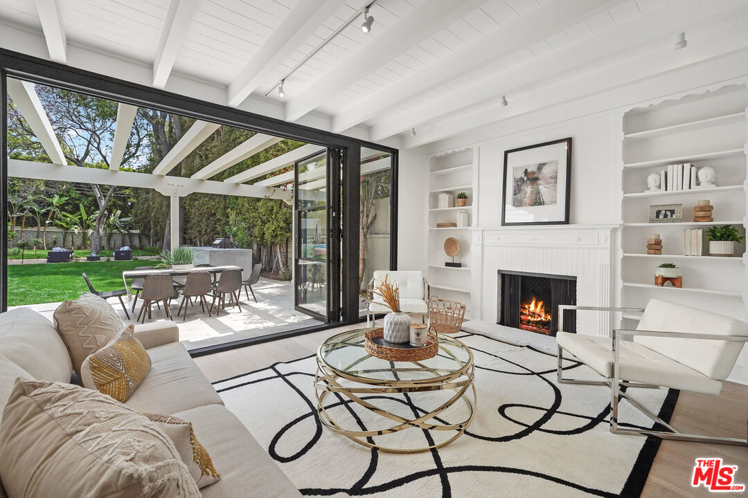 712 North Rodeo Drive Beverly Hills, CA 90210 - Photo 7 of 35