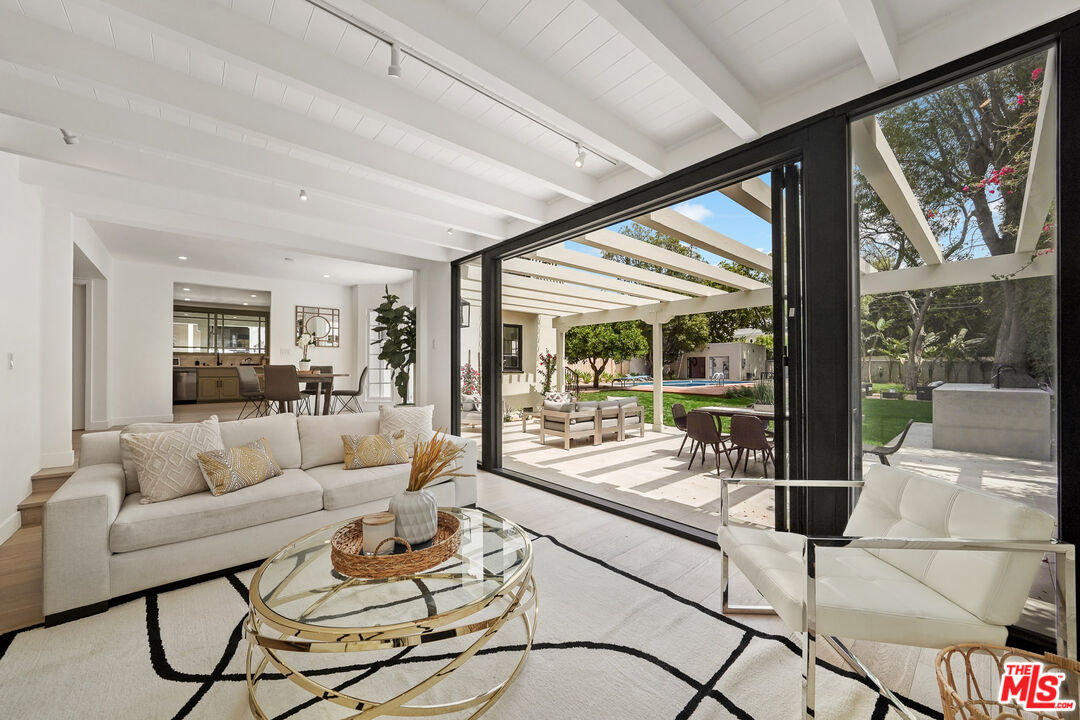 712 North Rodeo Drive Beverly Hills, CA 90210 - Photo 8 of 35