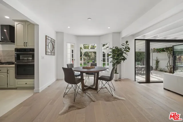 $30,000 | 712 North Rodeo Drive, Beverly Hills, CA 90210