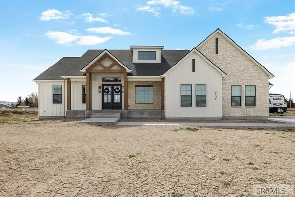 $999,000 | 839 East 1560 Street, Shelley, ID 83274