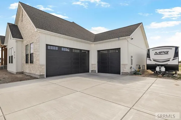 $999,000 | 839 East 1560 Street, Shelley, ID 83274