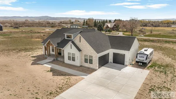 $999,000 | 839 East 1560 Street, Shelley, ID 83274
