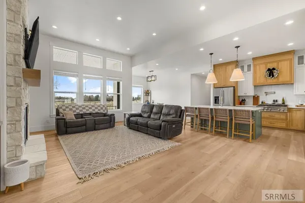 $999,000 | 839 East 1560 Street, Shelley, ID 83274
