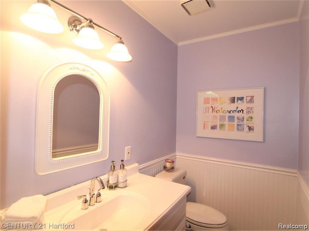 35629 Tall Pine Road Farmington, MI 48335 - Photo 10 of 27