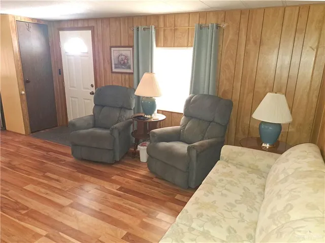 $850 | 402 Cory Drive, Unit B10, Mission, TX 78572