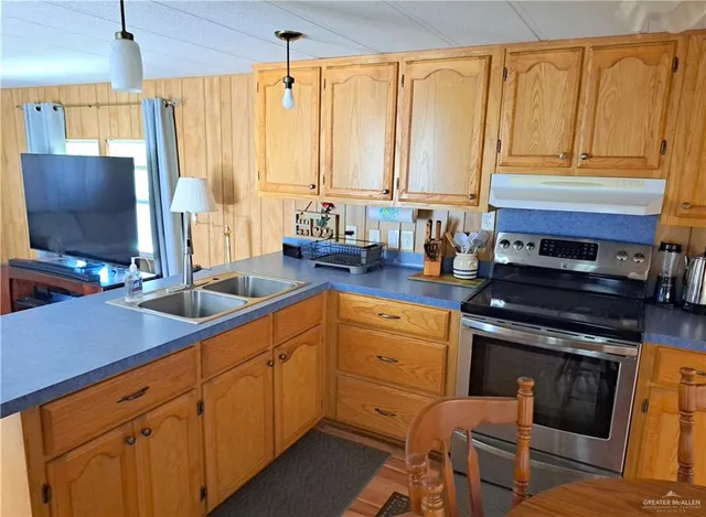 $850 | 402 Cory Drive, Unit B10, Mission, TX 78572