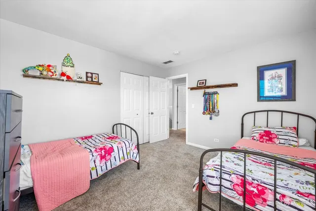 $415,000 | 279 Garden Drive, Elgin, IL 60124