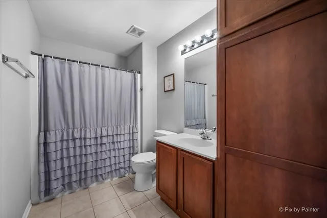 $415,000 | 279 Garden Drive, Elgin, IL 60124