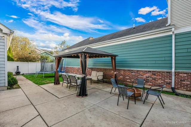 $415,000 | 279 Garden Drive, Elgin, IL 60124