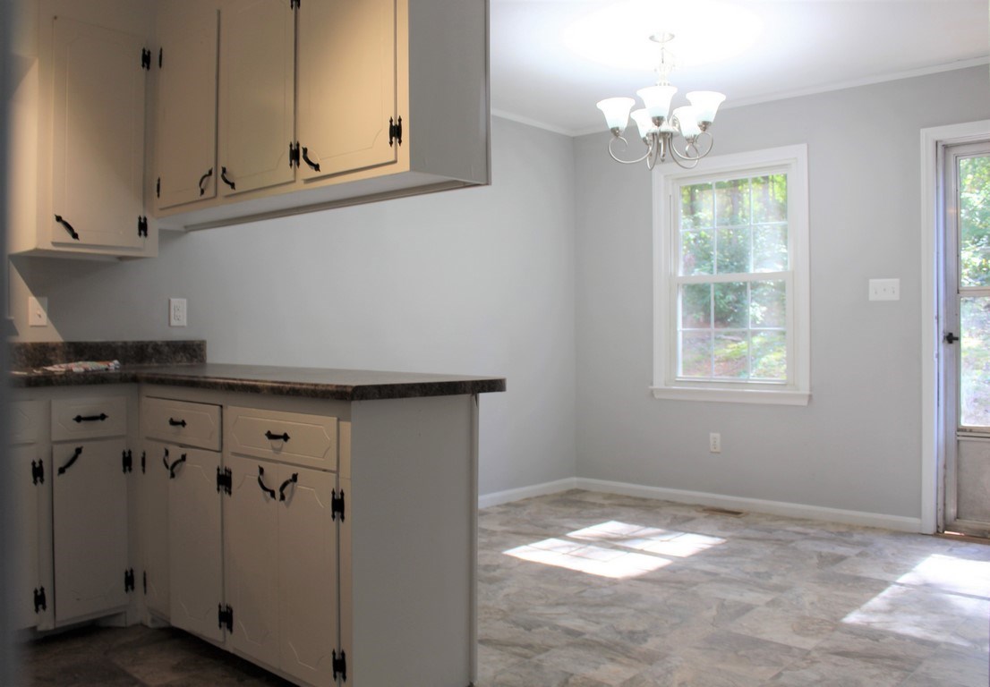 297 White Plains Road Gaffney, SC 29340 - Photo 12 of 30