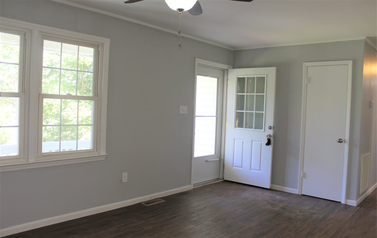 297 White Plains Road Gaffney, SC 29340 - Photo 3 of 30
