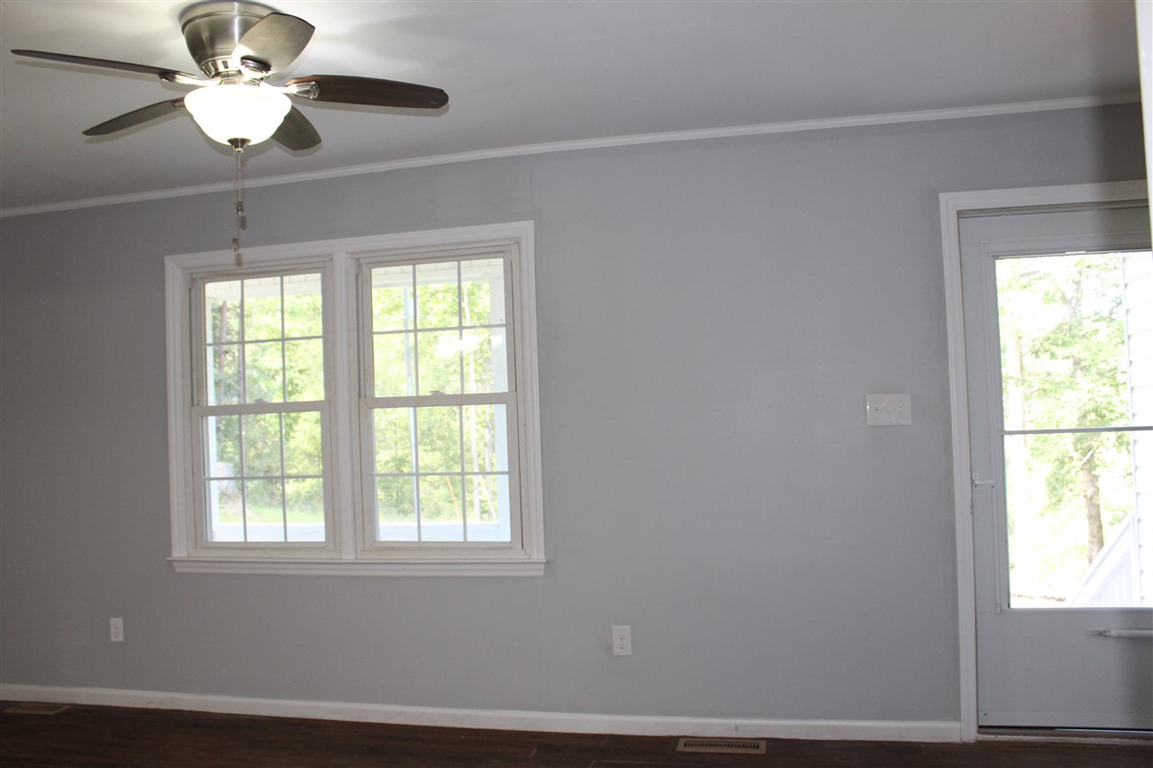 297 White Plains Road Gaffney, SC 29340 - Photo 4 of 30