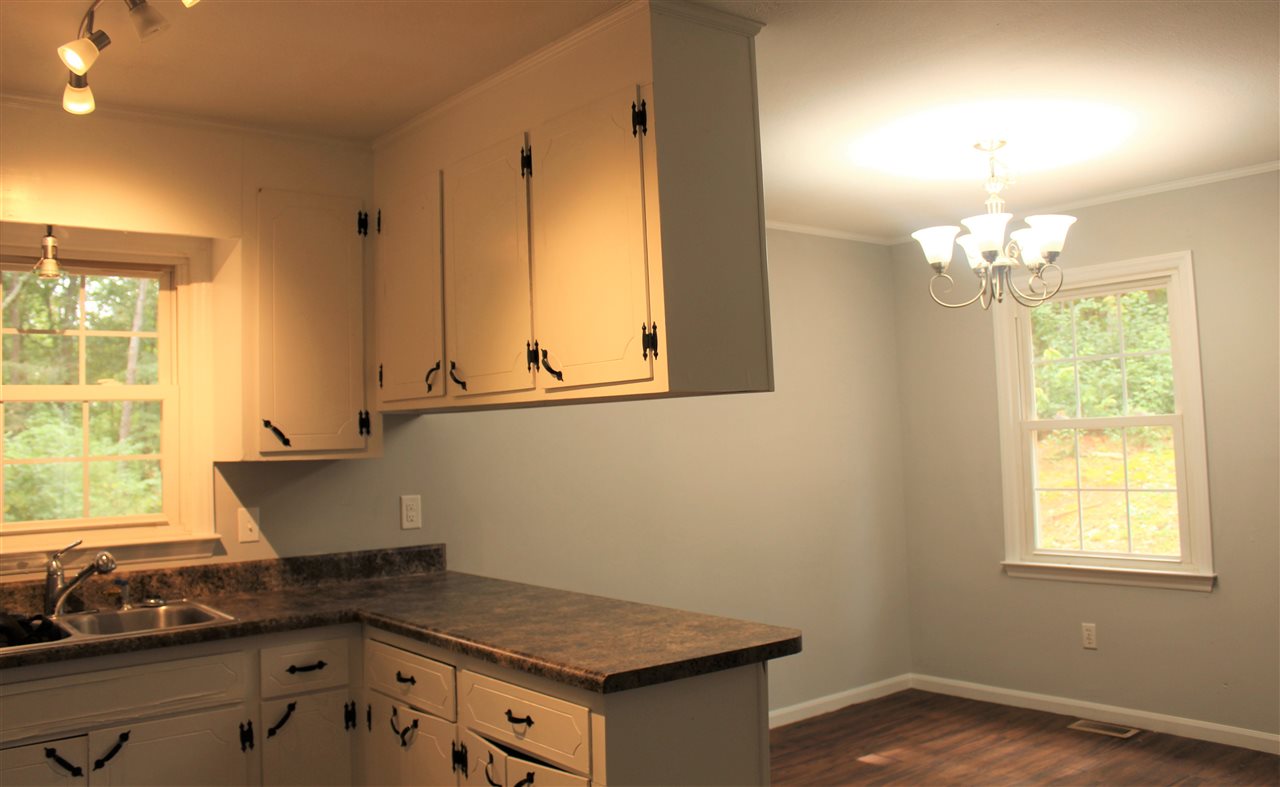297 White Plains Road Gaffney, SC 29340 - Photo 8 of 30