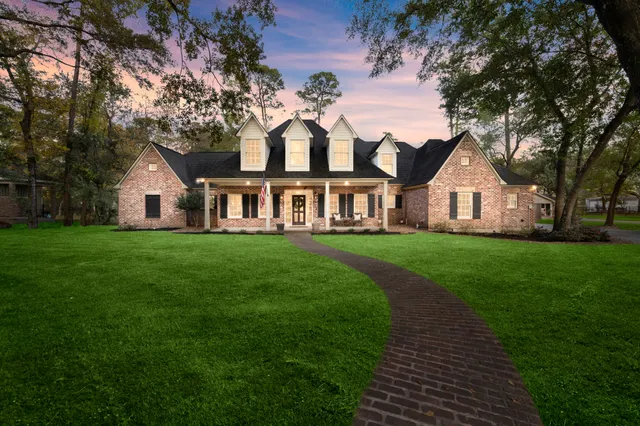 $940,000 | 17928 Country Walk Drive, Spring, TX 77379