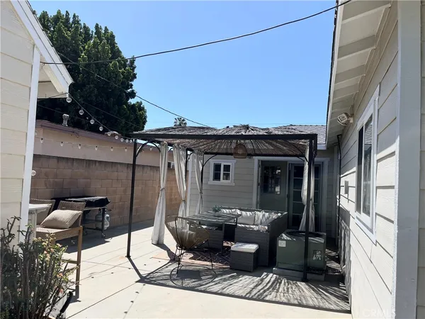 $798,000 | 13708 Carfax Avenue, Bellflower, CA 90706