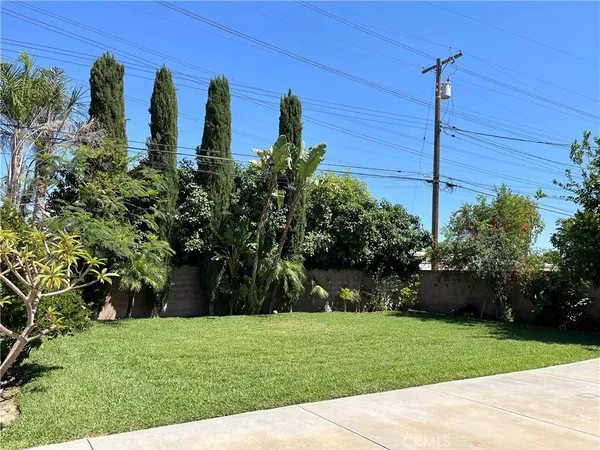 $798,000 | 13708 Carfax Avenue, Bellflower, CA 90706