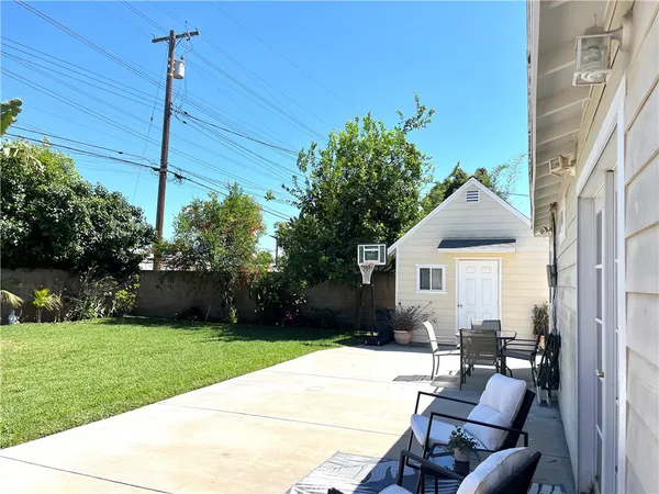 $798,000 | 13708 Carfax Avenue, Bellflower, CA 90706
