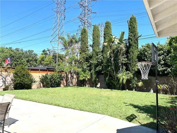 $798,000 | 13708 Carfax Avenue, Bellflower, CA 90706