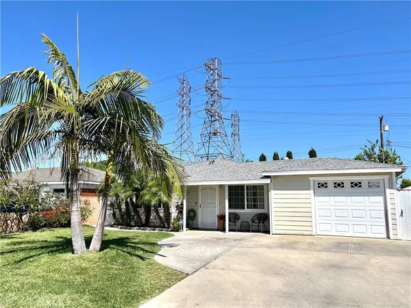 $798,000 | 13708 Carfax Avenue, Bellflower, CA 90706
