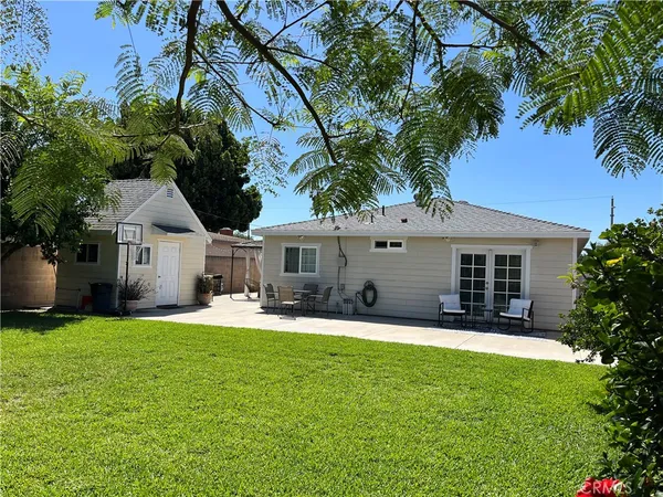 $798,000 | 13708 Carfax Avenue, Bellflower, CA 90706