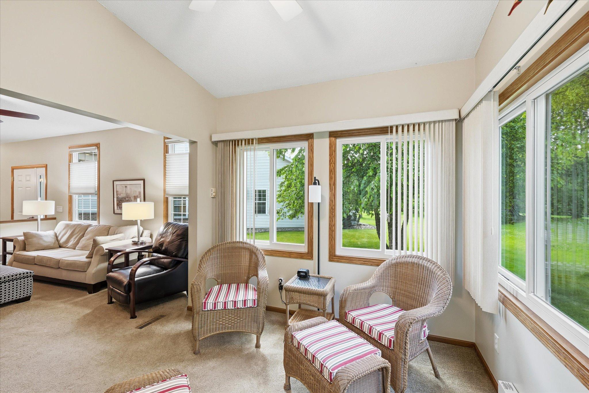 2446 Autumn Ridge Court Chanhassen, MN 55317 - Photo 10 of 28