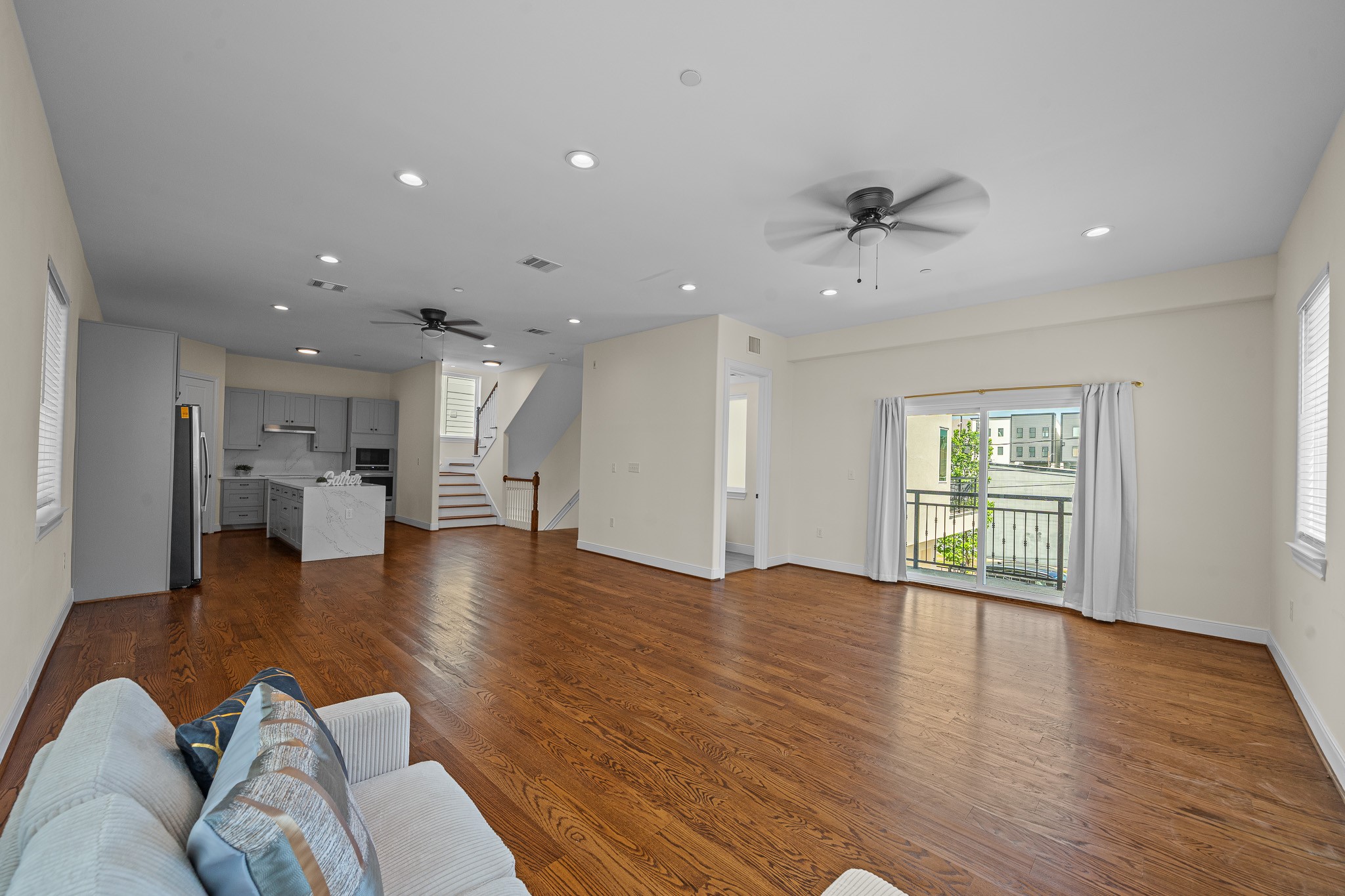 2218 Converse Street, Unit C Houston, TX 77006 - Photo 4 of 40