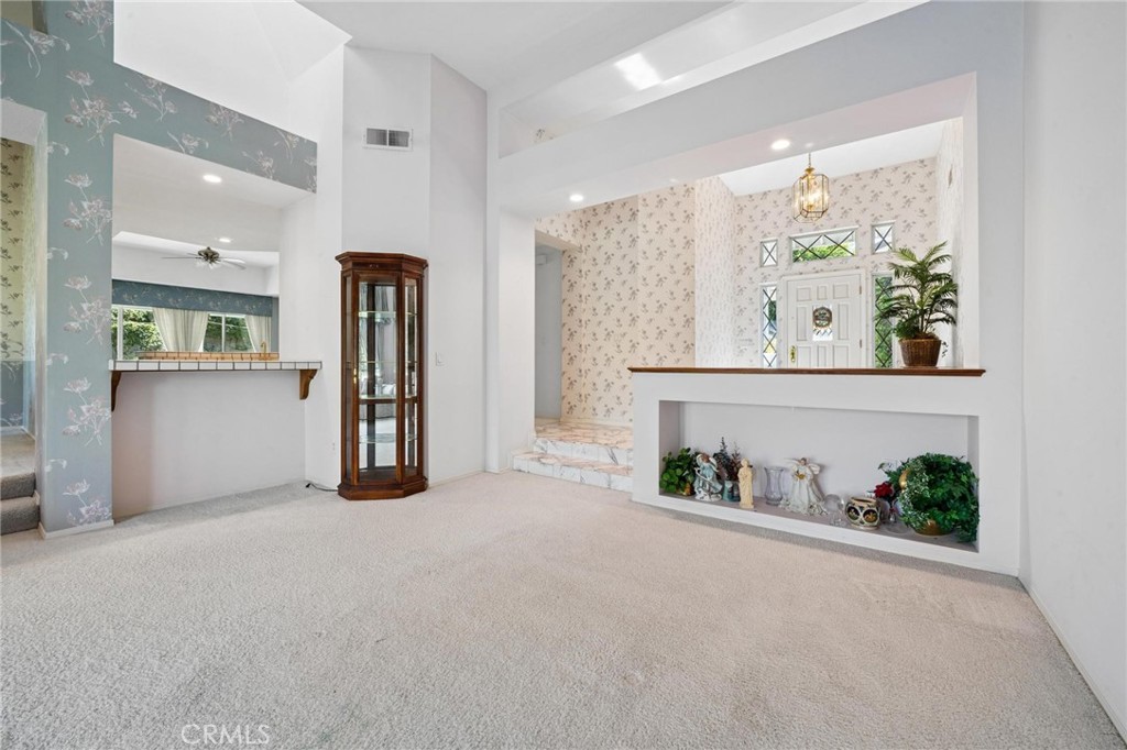 26072 Charing Cross Road Valencia, CA 91355 - Photo 54 of 105