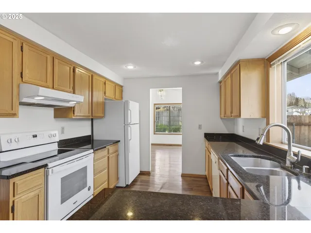 $589,900 | 418 Northwest 112th Street, Vancouver, WA 98685