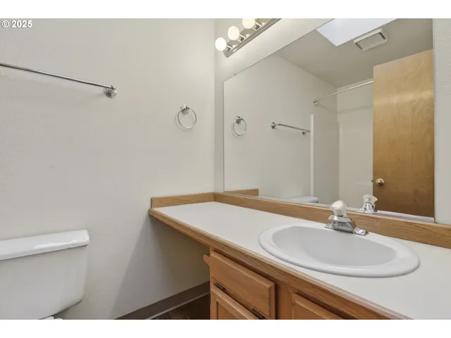 $589,900 | 418 Northwest 112th Street, Vancouver, WA 98685