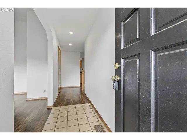 $589,900 | 418 Northwest 112th Street, Vancouver, WA 98685