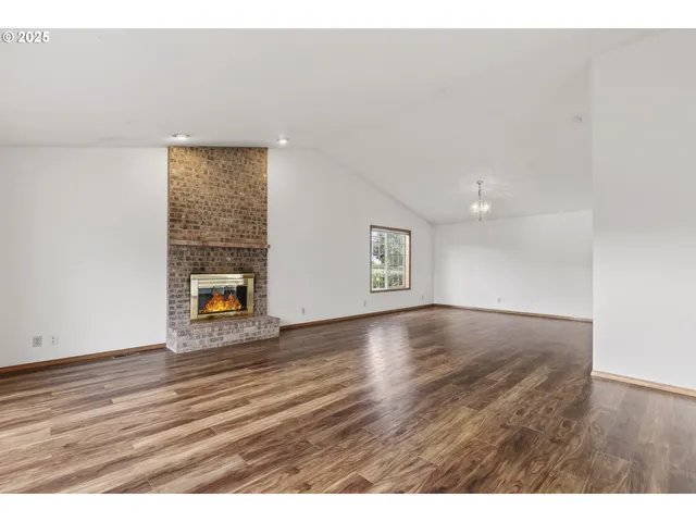 $589,900 | 418 Northwest 112th Street, Vancouver, WA 98685