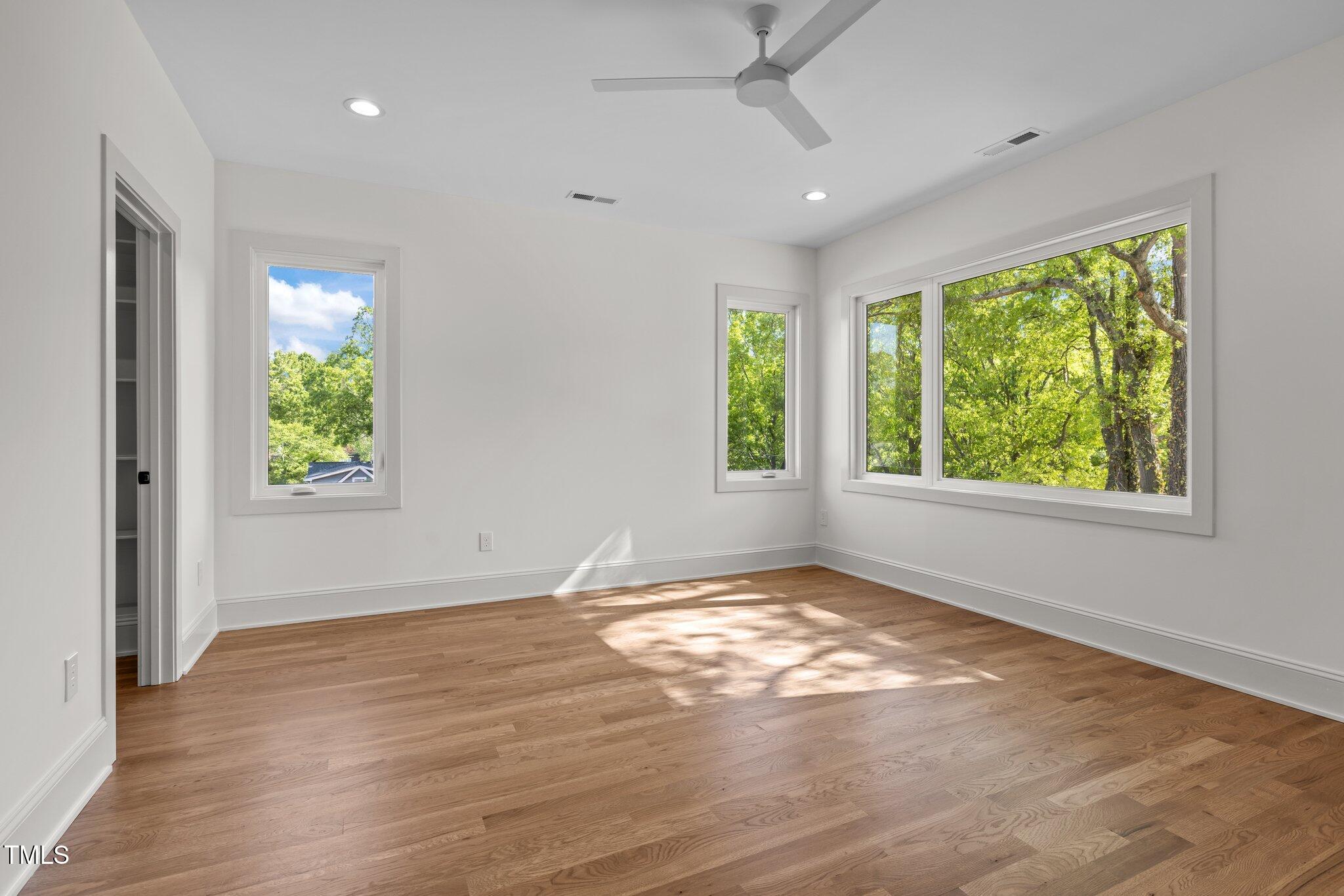 805 Tower Street, Unit 101 Raleigh, NC 27607 - Photo 24 of 38 38-web-or-mls-5Z8A9917