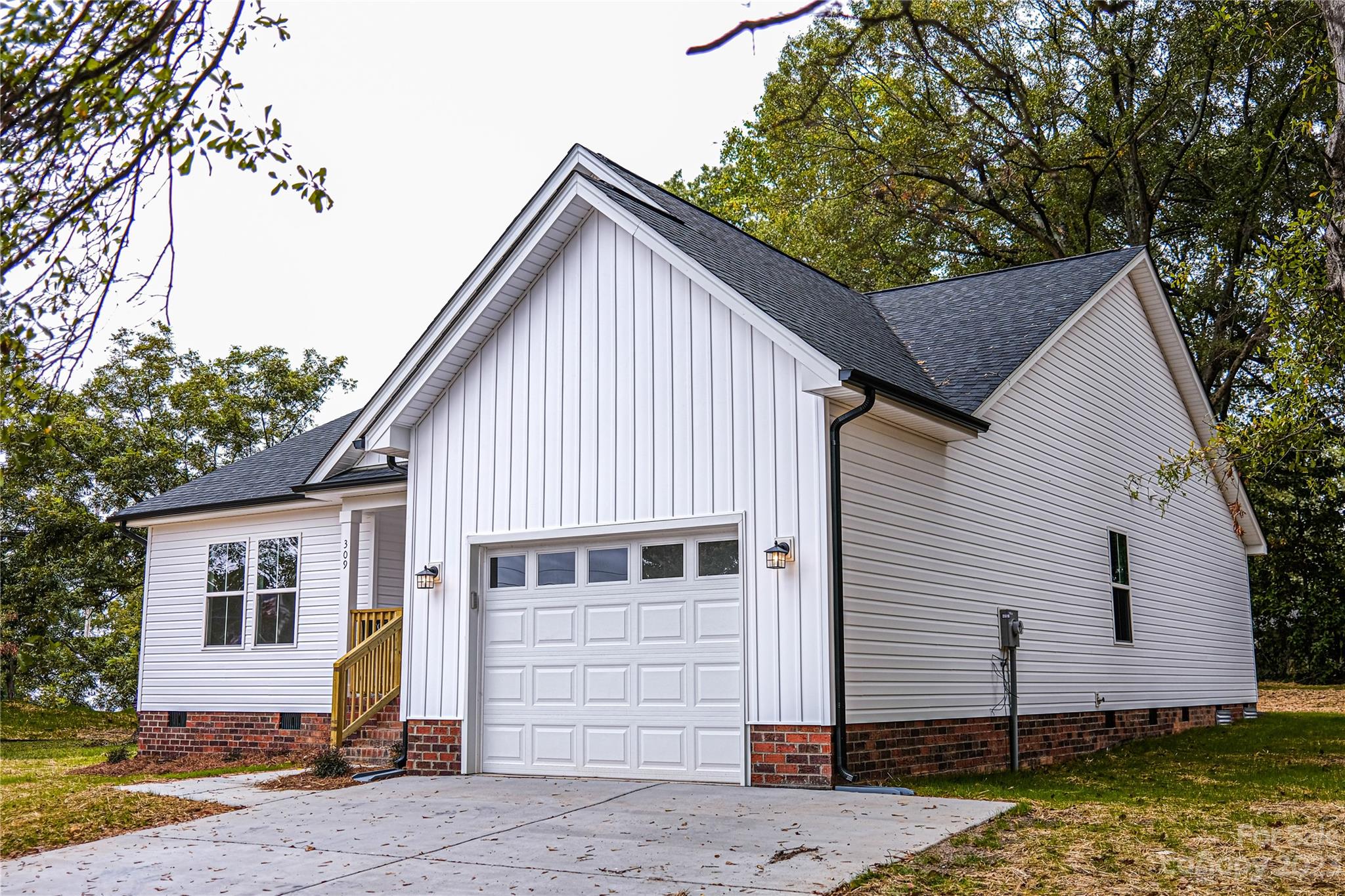 309 North Myrtle School Road Gastonia, NC 28052 - Photo 2 of 18 Gallery Image 2