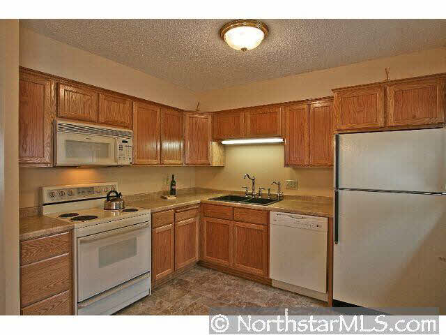 1861 38th Street Northwest Rochester, MN 55901 - Photo 4 of 10