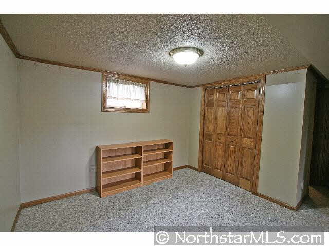 1861 38th Street Northwest Rochester, MN 55901 - Photo 9 of 10