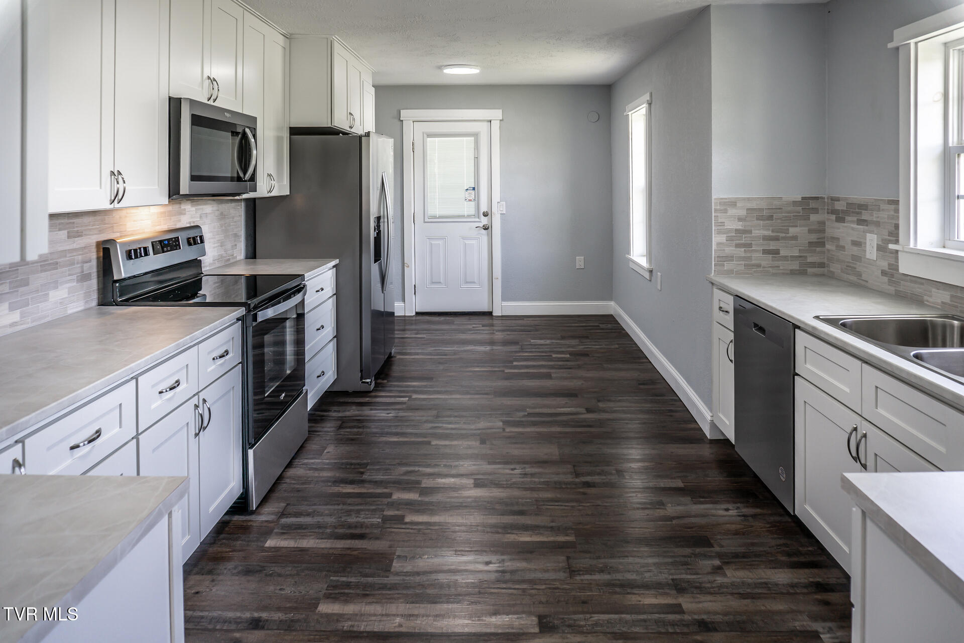 180 South Mill Road Greeneville, TN 37743 - Photo 13 of 65 180SMillG_035